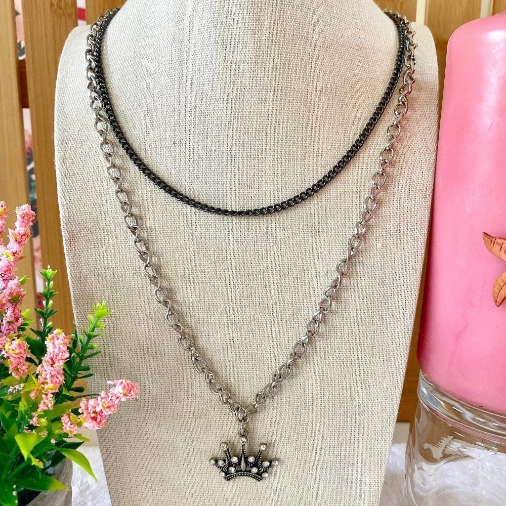𝅺Crystal Encrusted Crown Silver-Tone and Black Tiered Necklace EUC